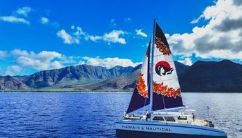 Dauphin snorkeling catamaran Oahu